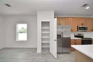 211 19th St, Hempstead, TX 77445 - Photo 17