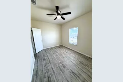18 Edgewater, Bayou Vista, TX 77563 - Photo 9