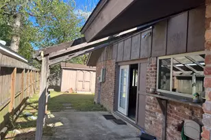 11702 Ensbrook Dr, Houston, TX 77099 - Photo 3