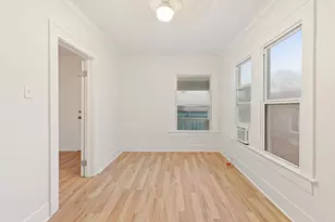 4728 Ave R 1/2, Galveston, TX 77551 - Photo 9