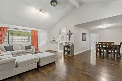 1910 E Navaho Trail, Katy, TX 77449 - Photo 3