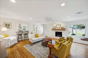 10050 Locke Ln, Houston, TX 77042 - Photo 5