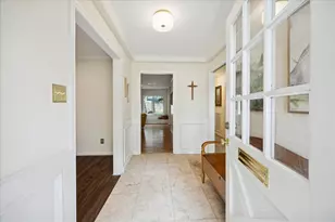 10050 Locke Ln, Houston, TX 77042 - Photo 3