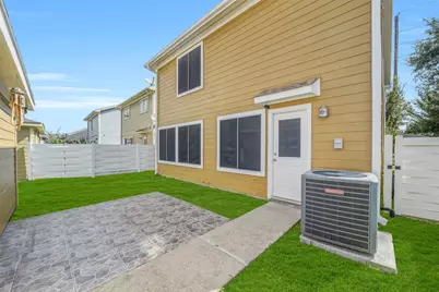 3815 E Traditions Court, Houston, TX 77082 - Photo 27