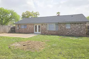 5404 Hazel St, Baytown, TX 77521 - Photo 17
