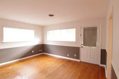 7030 Sharpview Drive, Houston, TX 77074 - Photo 3