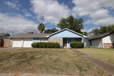 7030 Sharpview Drive, Houston, TX 77074 - Photo 1