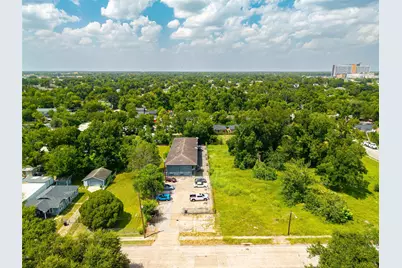 4613 Cavalcade Street #10, Houston, TX 77026 - Photo 3