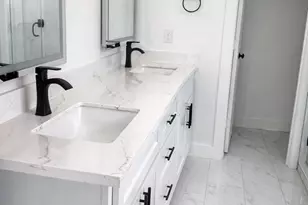 6423 Oban St, Houston, TX 77085 - Photo 15