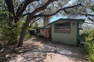 7085 Comanche Trail, Austin, TX 78732 - Photo 11