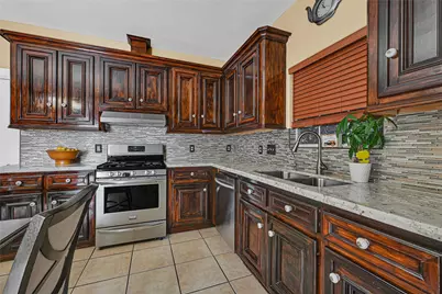 7534 Charlie Street, Houston, TX 77088 - Photo 11