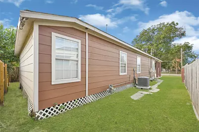 7534 Charlie Street, Houston, TX 77088 - Photo 21