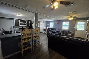 610 E Division St, Edna, TX 77957 - Photo 21