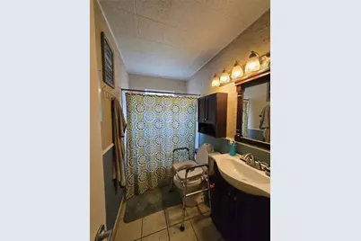 610 E Division Street, Edna, TX 77957 - Photo 33