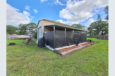 610 E Division Street, Edna, TX 77957 - Photo 13