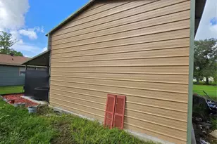 610 E Division St, Edna, TX 77957 - Photo 15