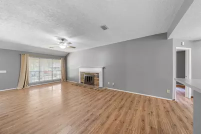 7 Rockridge Court, The Woodlands, TX 77381 - Photo 9