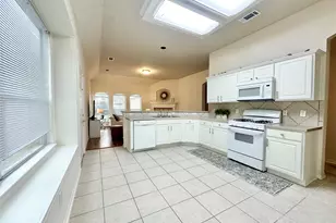 4903 Falls Cir, Missouri City, TX 77459 - Photo 9