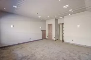 70 S Almondell Cir, The Woodlands, TX 77354 - Photo 25