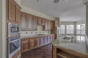 70 S Almondell Cir, The Woodlands, TX 77354 - Photo 15