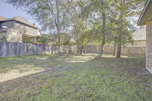 70 S Almondell Cir, The Woodlands, TX 77354 - Photo 33