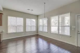 70 S Almondell Cir, The Woodlands, TX 77354 - Photo 17