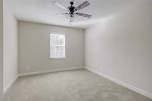 70 S Almondell Cir, The Woodlands, TX 77354 - Photo 27