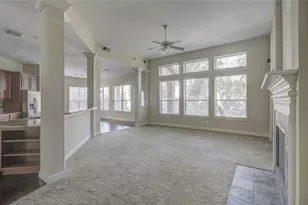 70 S Almondell Cir, The Woodlands, TX 77354 - Photo 11