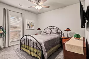 320 Red Maple Ln, Conroe, TX 77304 - Photo 15