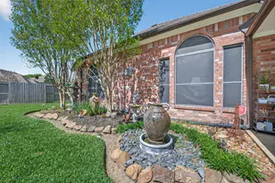 8306 Corey Woods Ct, Houston, TX 77095 - Photo 37