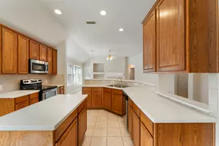 138 S Veranda Ridge Dr, The Woodlands, TX 77382 - Photo 9