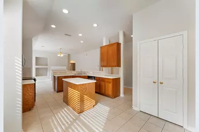 138 S Veranda Ridge Drive, The Woodlands, TX 77382 - Photo 5