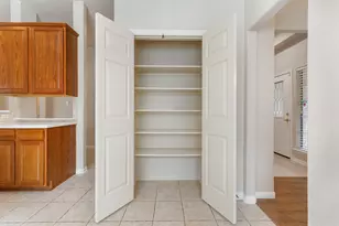 138 S Veranda Ridge Dr, The Woodlands, TX 77382 - Photo 7