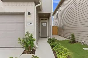 719 Majestic Eagle Ct, Houston, TX 77090 - Photo 5