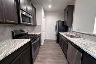 13424 Merryville Harrogate Ln, Houston, TX 77048 - Photo 9