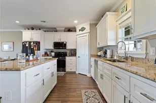 213 Porpoise Dr Dr, Palacios, TX 77465 - Photo 13