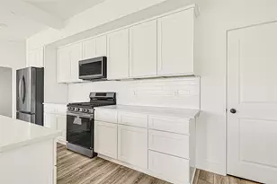 7413 Charlie St, Houston, TX 77088 - Photo 11