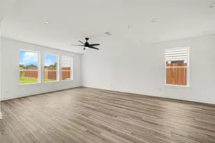 7413 Charlie St, Houston, TX 77088 - Photo 7