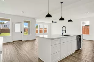 7413 Charlie St, Houston, TX 77088 - Photo 11