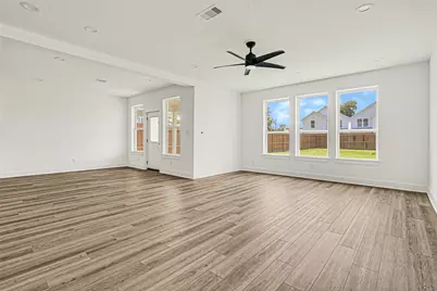 7413 Charlie Street, Houston, TX 77088 - Photo 17