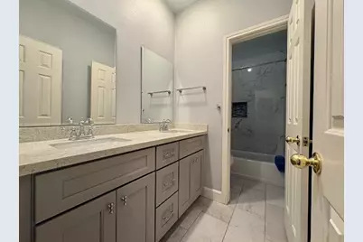19523 Indian Hawthorn Drive, Houston, TX 77094 - Photo 17