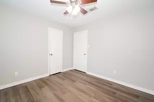 8526 Wild Basin Dr, Houston, TX 77088 - Photo 37