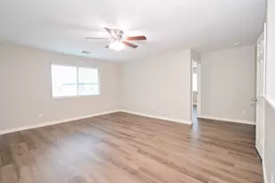 8526 Wild Basin Dr, Houston, TX 77088 - Photo 31
