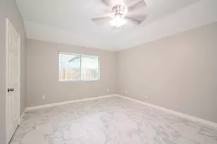 8526 Wild Basin Dr, Houston, TX 77088 - Photo 23