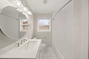 10803 Doud St, Houston, TX 77035 - Photo 17