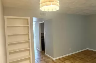 1611 Mapleton Dr, Houston, TX 77043 - Photo 23