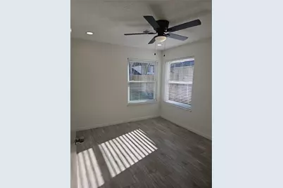 4426 Waterfall Way, Sugar Land, TX 77479 - Photo 9