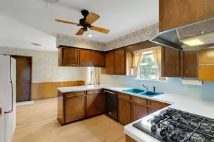 2206 Cedar Creek Dr, Baytown, TX 77520 - Photo 23