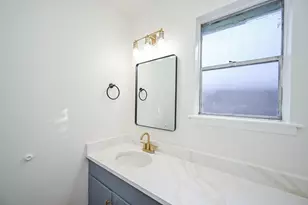 3730 Heatherbrook Dr, Houston, TX 77045 - Photo 11