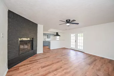 3730 Heatherbrook Drive, Houston, TX 77045 - Photo 5